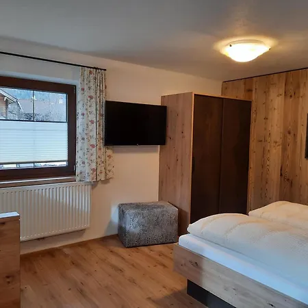 特劳德尔旅馆 公寓 *